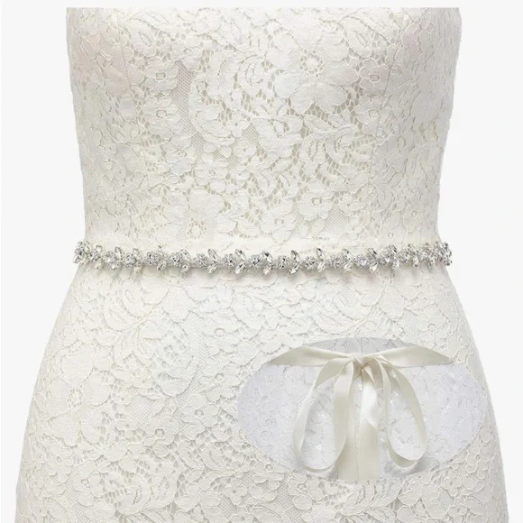 Elegant White and Silver Women's Wedding Dress Belt - Picture 2 of 2